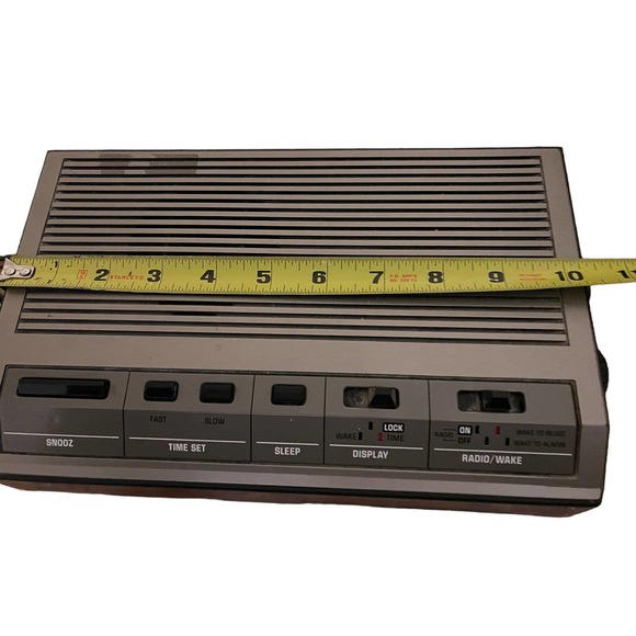 Vintage General Electric GE Alarm Clock Radio Model 7-4642B - Picture 10 of 10